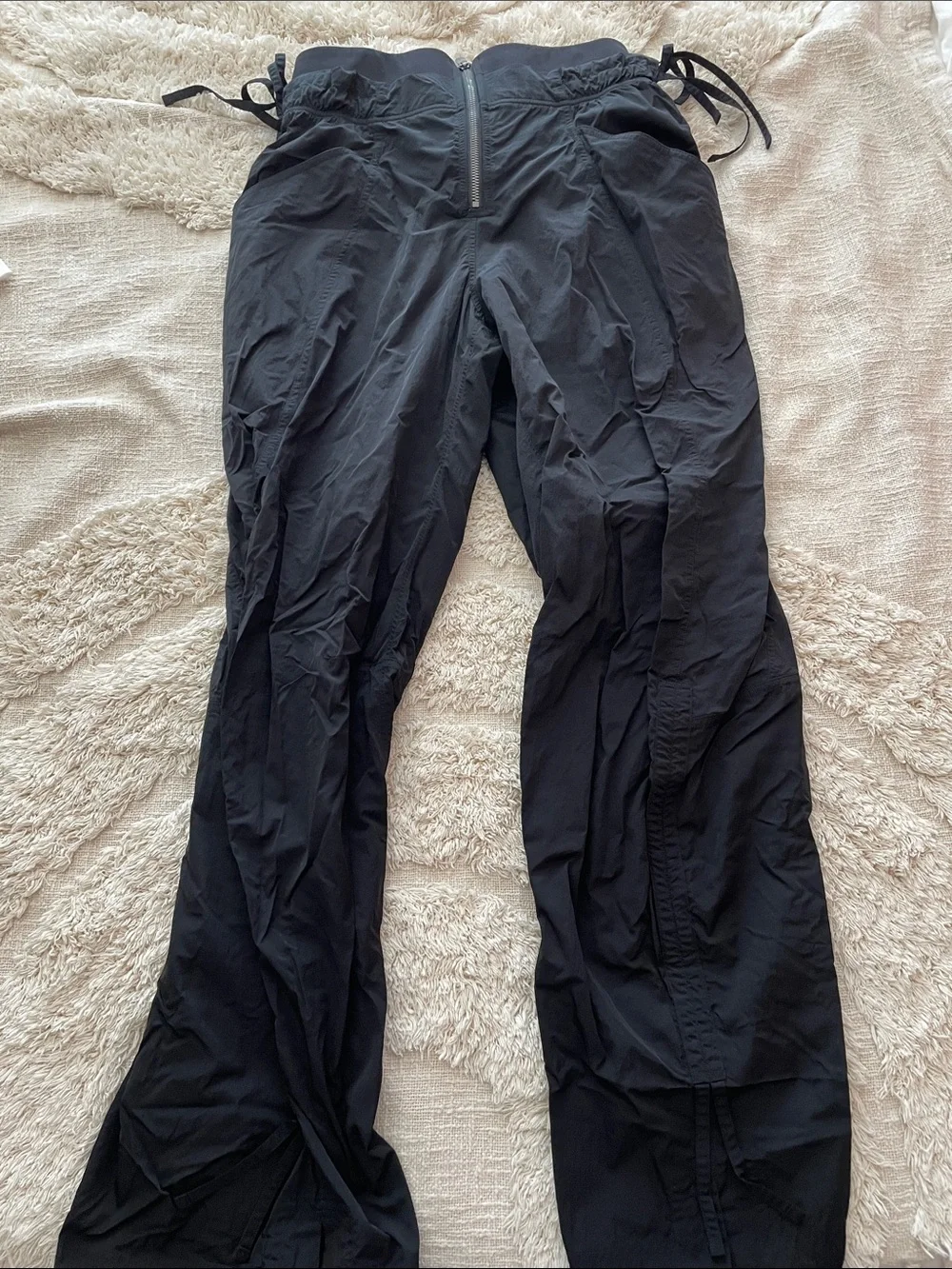 lululemon athletica EUC cinchable wide-leg high rise pant black size 2